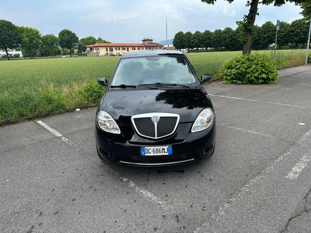 Lancia Ypsilon 1.2 Argento