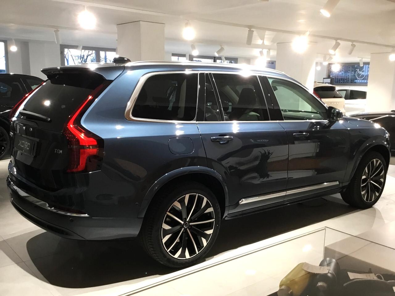 Volvo XC 90 T8 Plug-in Hybrid AWD Autom. 7 posti Ultra Bright