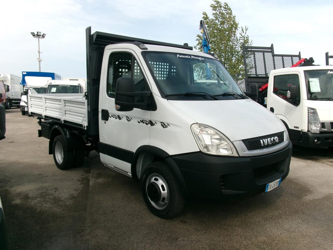Iveco Daily 35C18 3000 180CV E4 RIBALTABILE TRILATERALE NUOVO 195000 KM