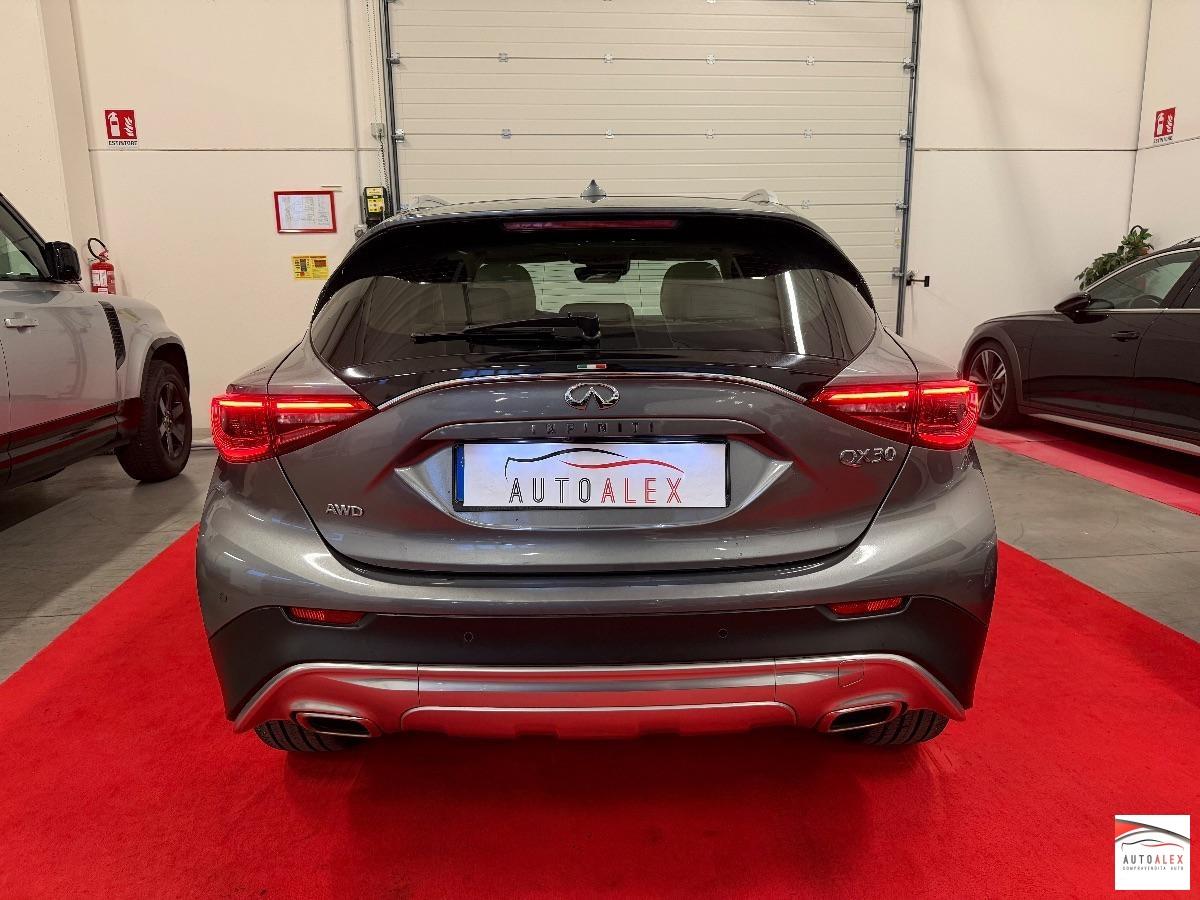 INFINITI - QX30 2.2d Premium Tech awd dct