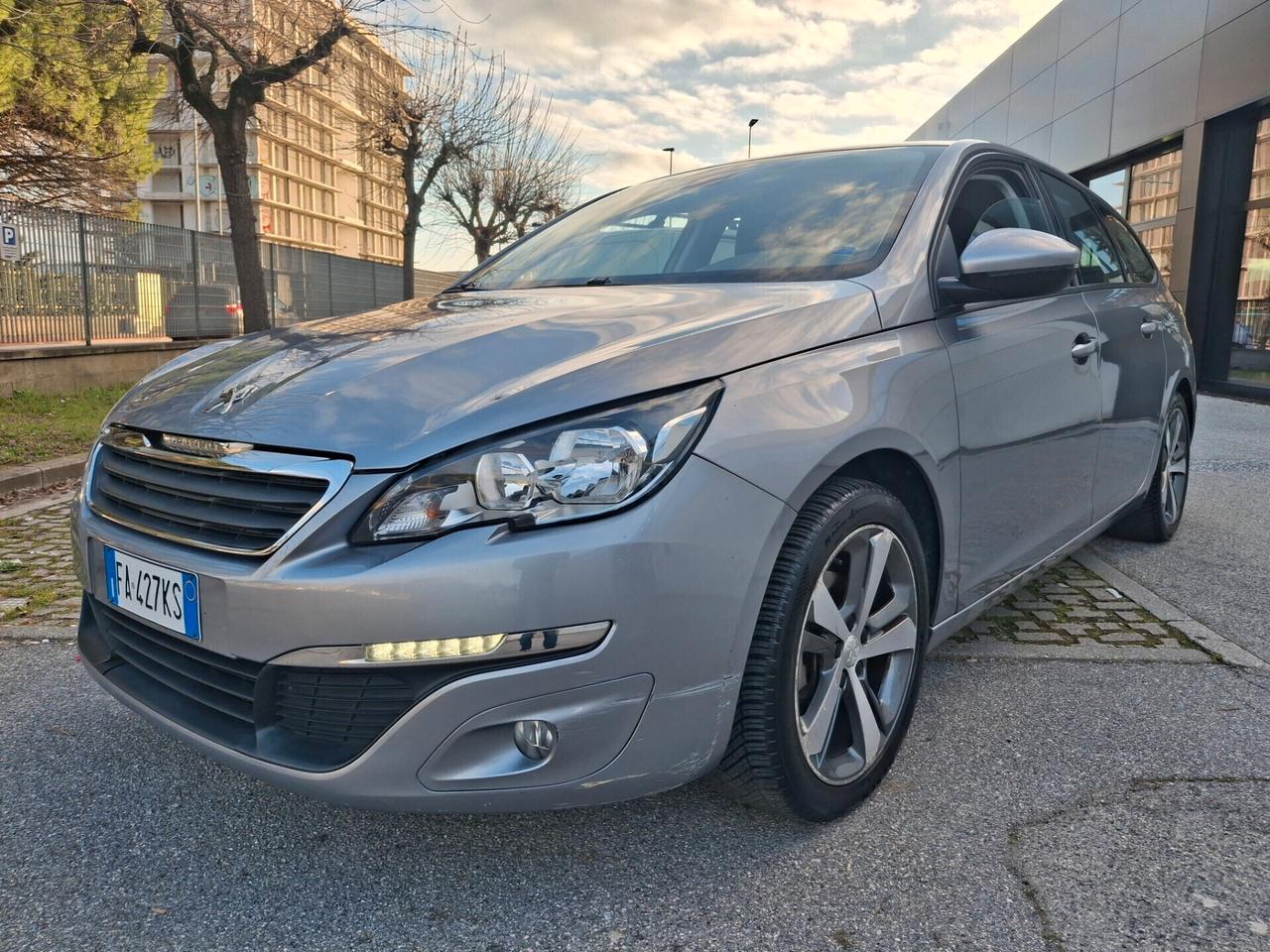 Peugeot 308-1.6 HDi 100 SW Business*SOLO 79000 KM.*