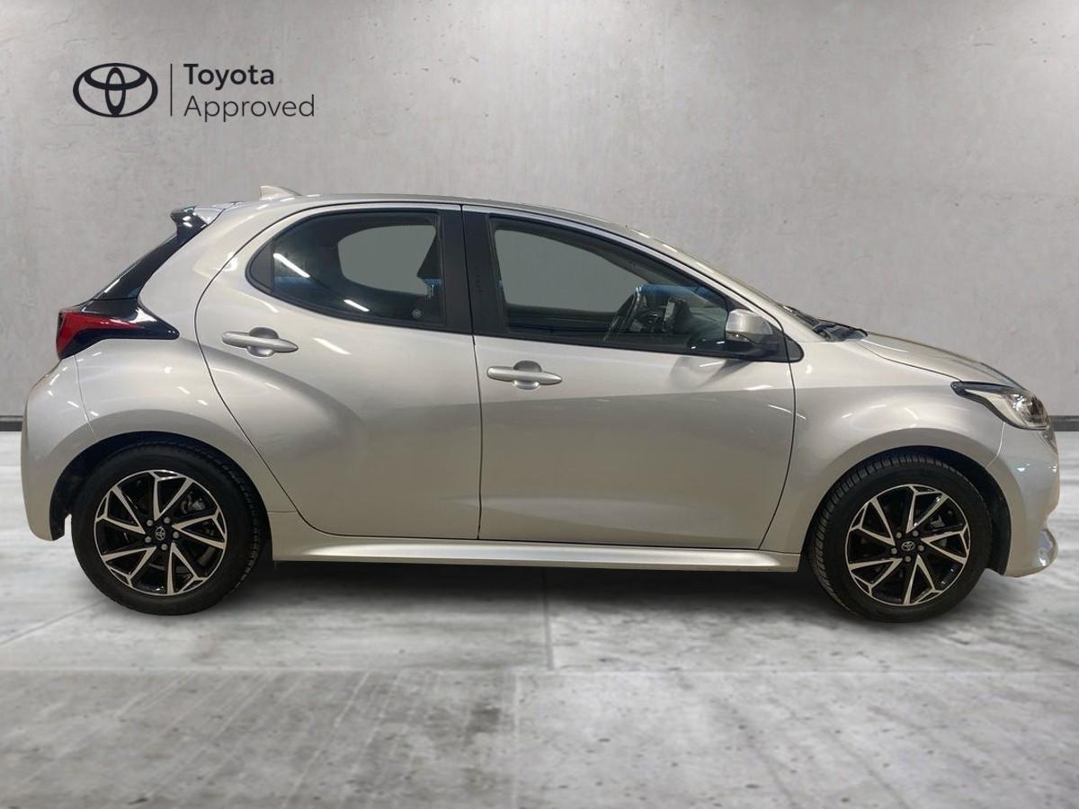 TOYOTA Yaris 4ª serie - Yaris 1.5 Hybrid 5 porte Trend