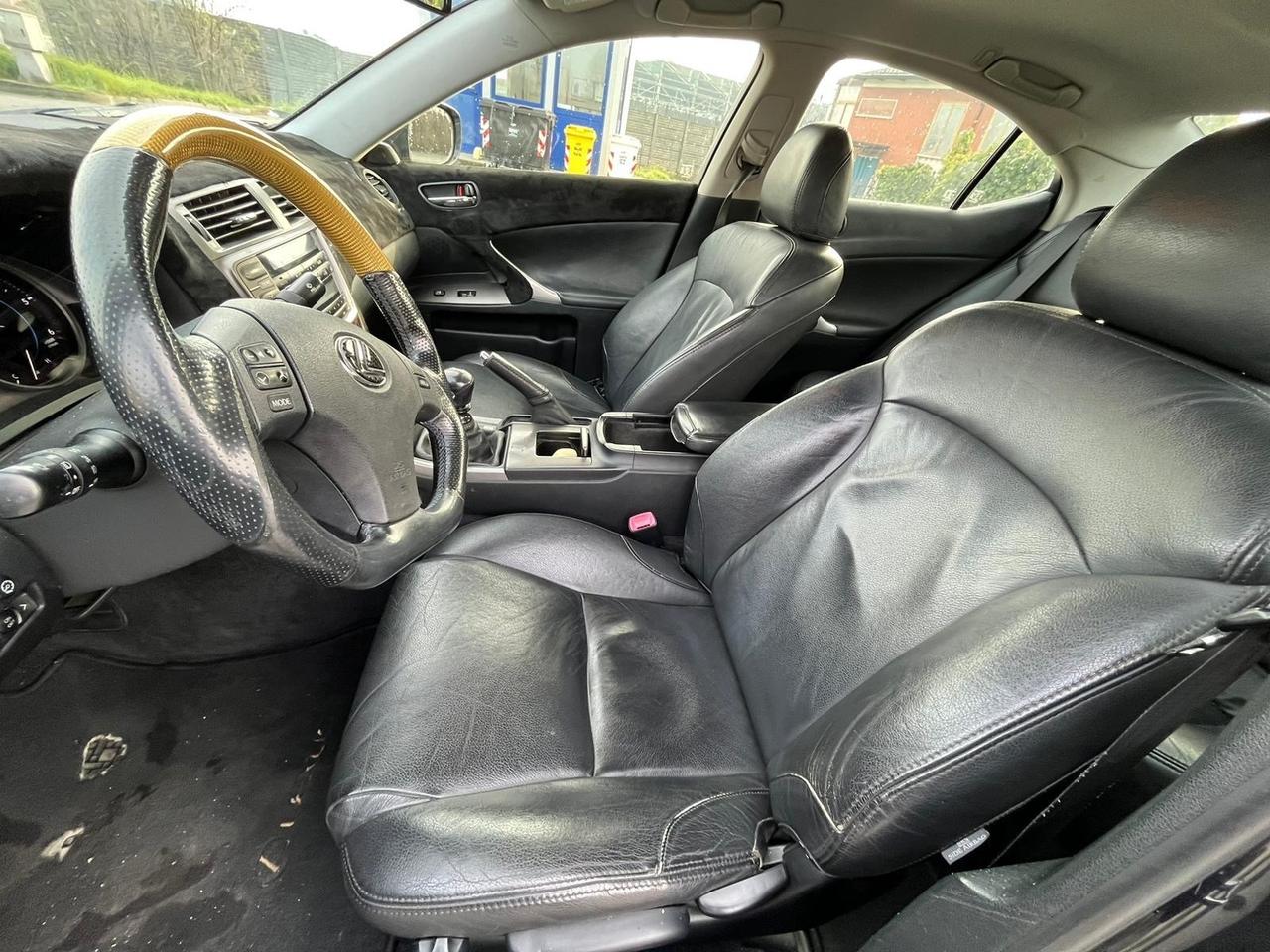 Lexus IS 220d MC Sport