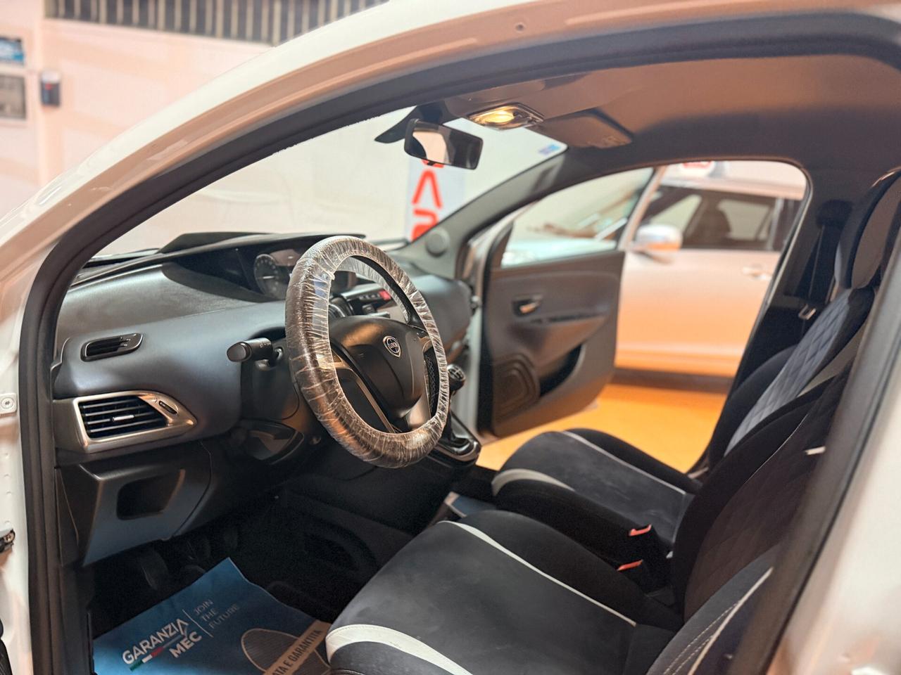 Lancia Ypsilon 1.3 MJT 16V 95 CV 5 porte S&S Mya