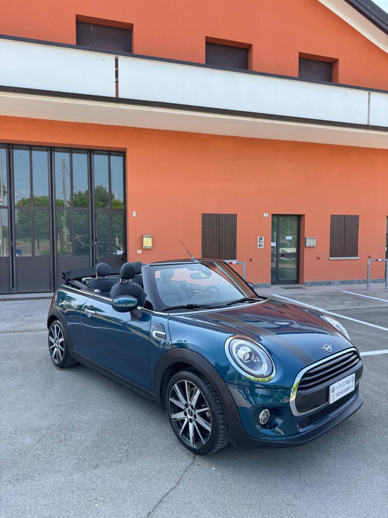 Mini 1.5 benzina One Cabrio si neopatentati