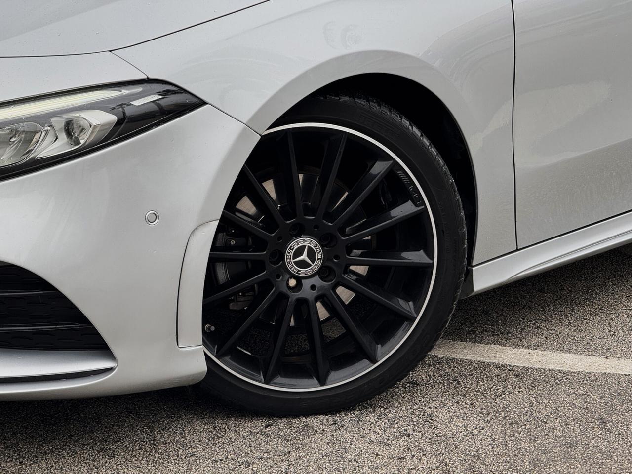 Mercedes-Benz A 200 d Premium AMG TETTO