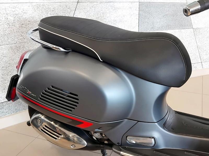 Piaggio Vespa GTS 300 Supersport HPE Abs