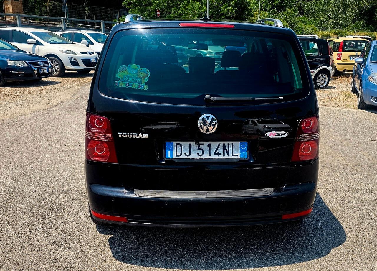 Volkswagen Touran 7 posti 2.0 16V TDI Highline