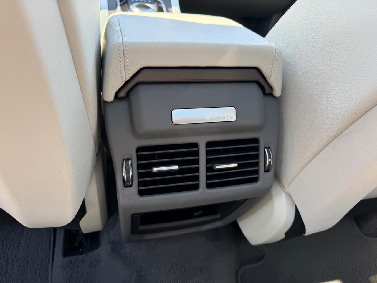 Land Rover Range Evoque 2.0 eD4 5p. Business Edition SE