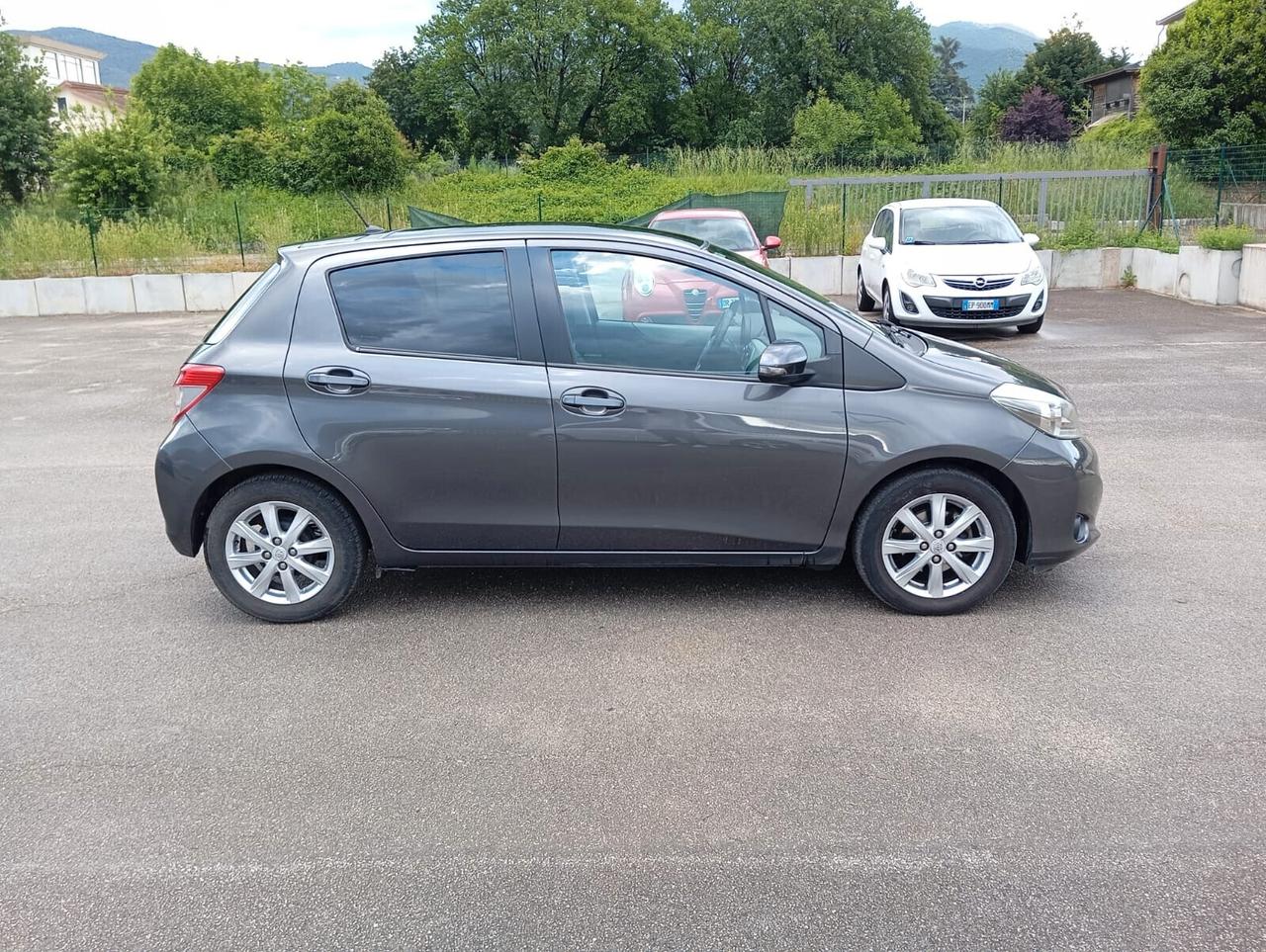 Yaris 1.3 5 porte Lounge "KM CERTIFICATI"