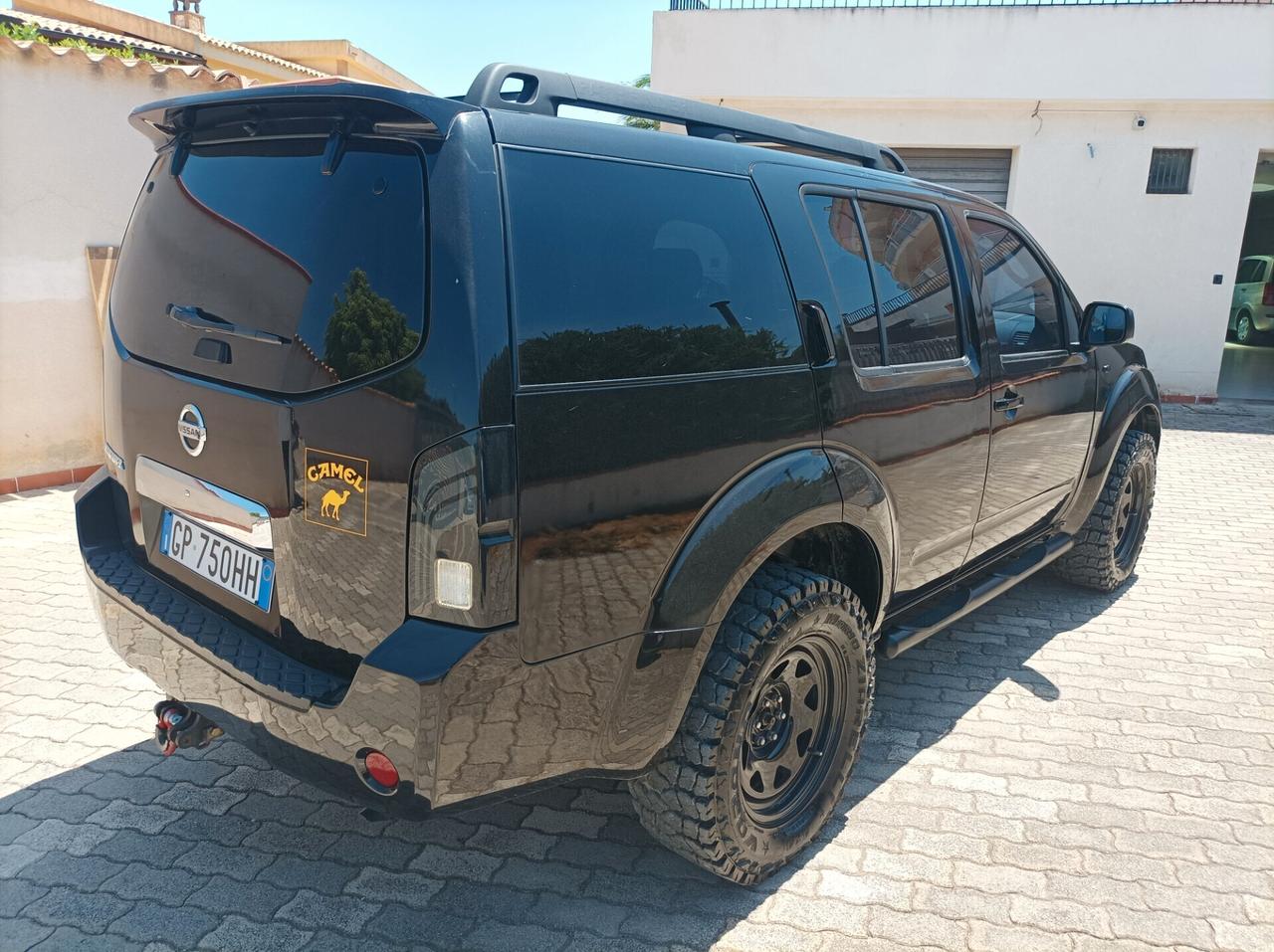 Nissan Pathfinder 2.5 dCi LE