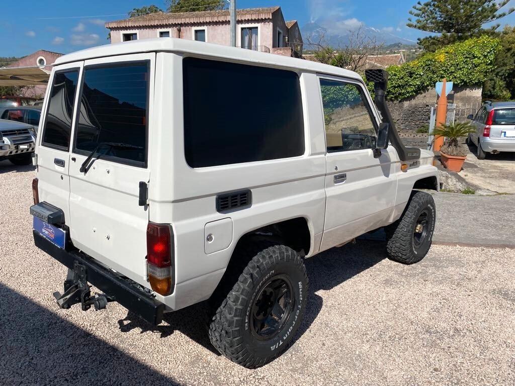 Toyota Land Cruiser II 2.4 turbodiesel LJ70 VX