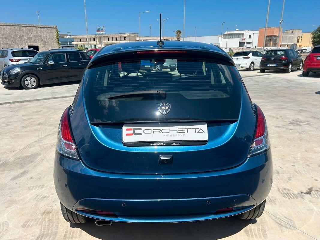 Lancia Ypsilon III 1.0 firefly hybrid Platino s&s 70cv