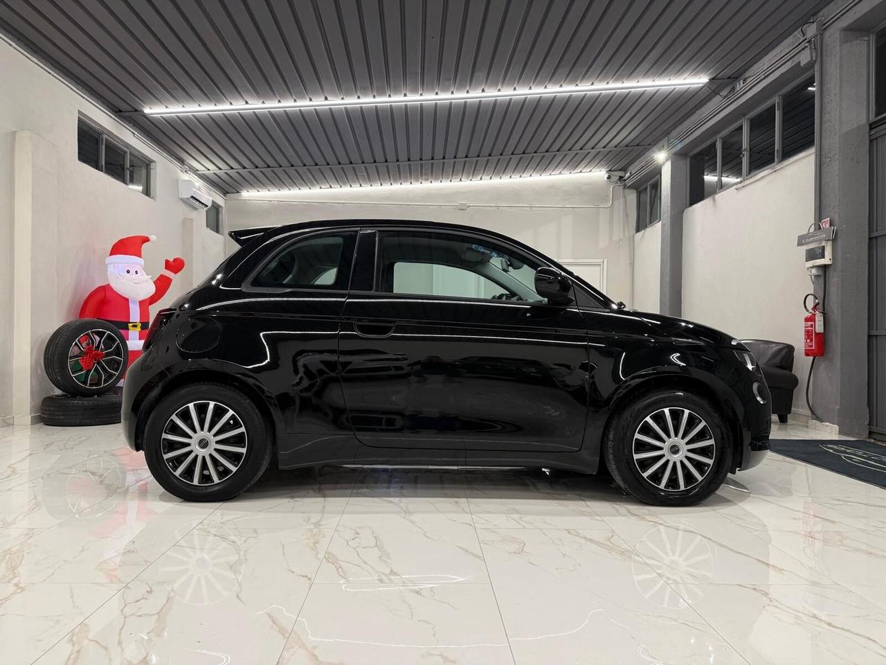 Fiat 500 500e 3+1 42 kWh La Prima