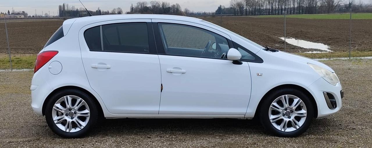 Opel Corsa 1.2 85CV 5 porte GPL-TECH Edition