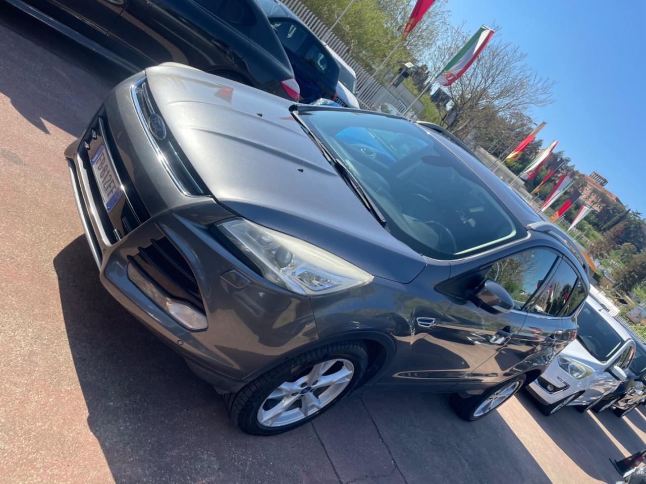 Ford Kuga 2.0 TDCI 140 CV 2WD Titanium