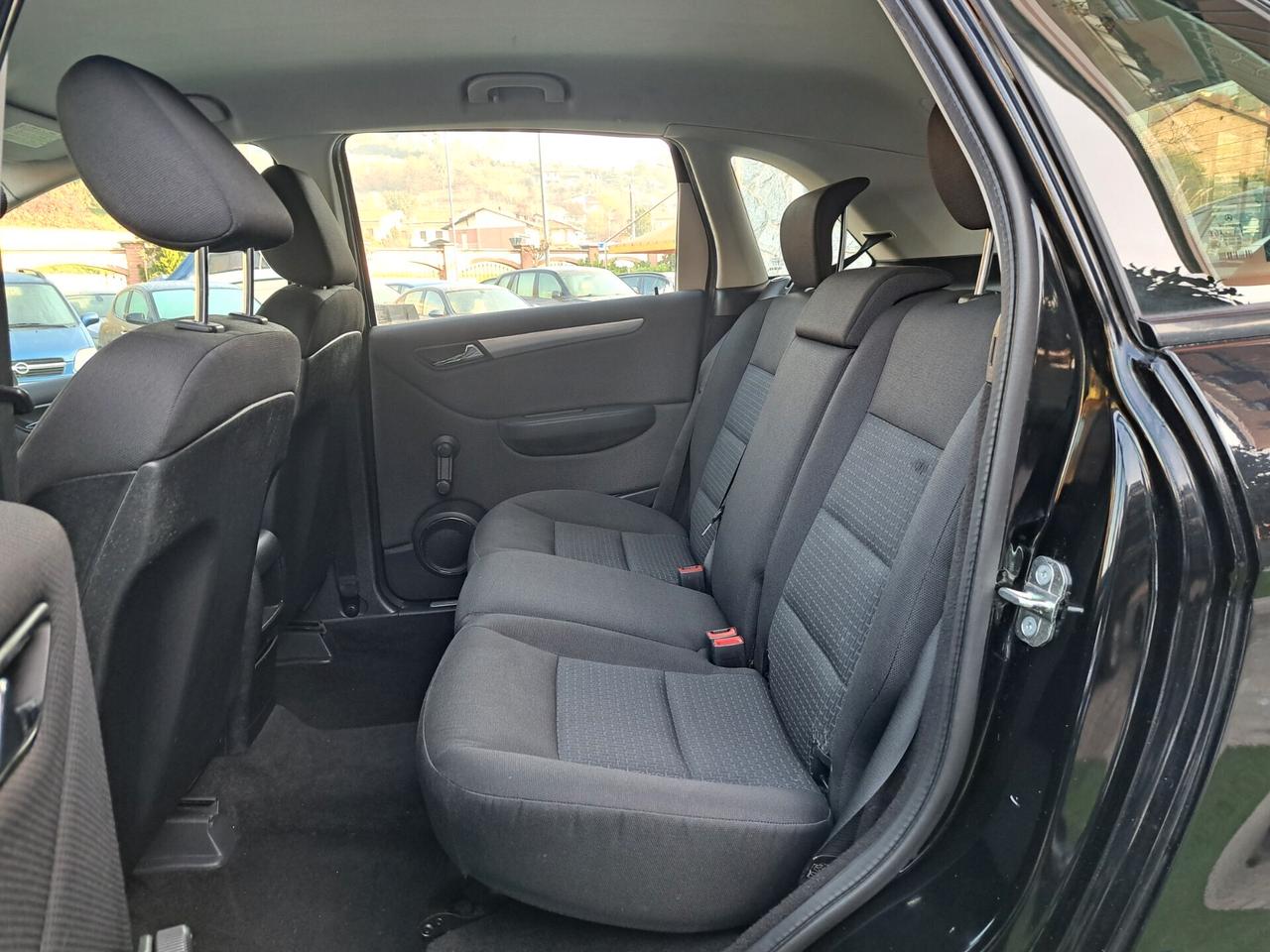 Mercedes-benz B 180 CDI Premium / UNICO PROPRIETARIO SOLO 90.000 KM