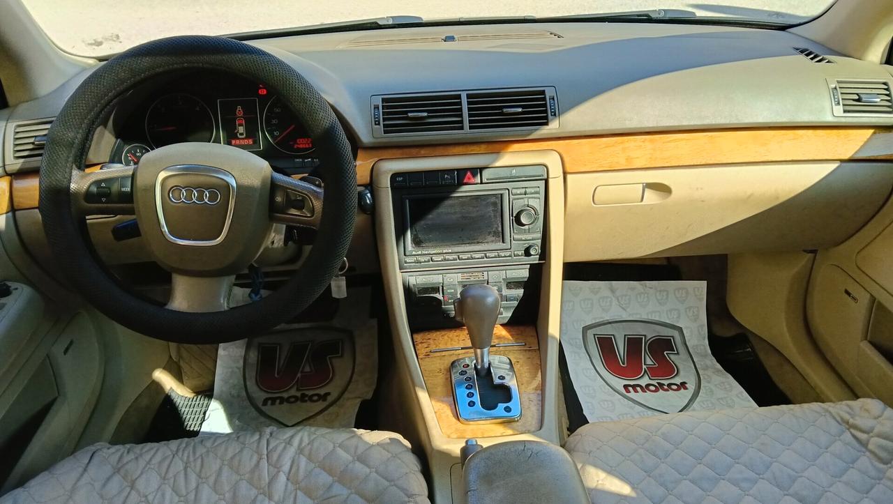 AUDI A4 2.5 TDI-AUTO-2005