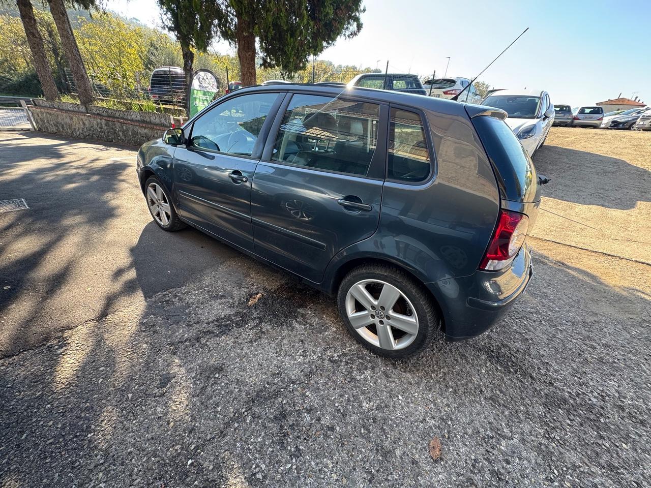 Volkswagen Polo 1.4/80CV 16V 5p. aut. Comfortline