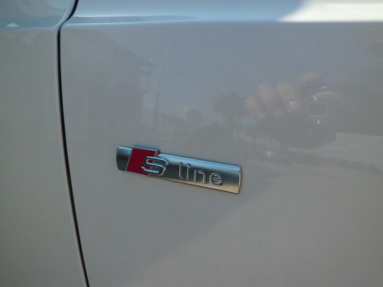 Audi Q3 2.0 TDI 120 CV S-LINE- STRONIC