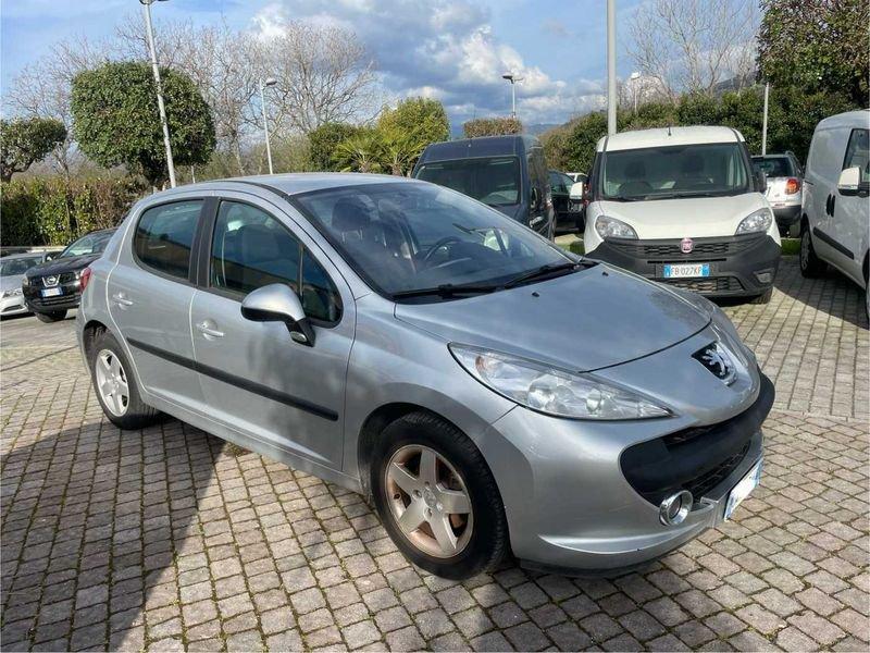 Peugeot 207 1.4 88CV 3p. ONE Line
