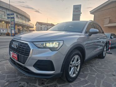 Audi Q3 35 TDI S tronic Business