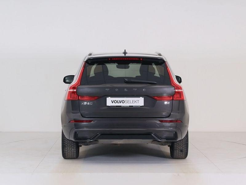 Volvo XC60 B4 automatico Plus Dark