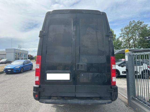 IVECO Daily 35S14 L2-H2 3.0 140CV Furgone