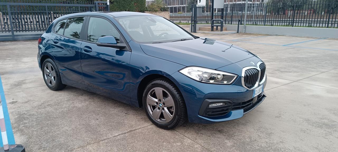 Bmw 116 116d 5p. Business Advantage