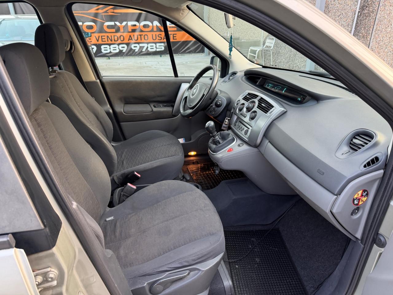 Renault Scénic 1.6 benzina euro4 spaziosa neopatentati