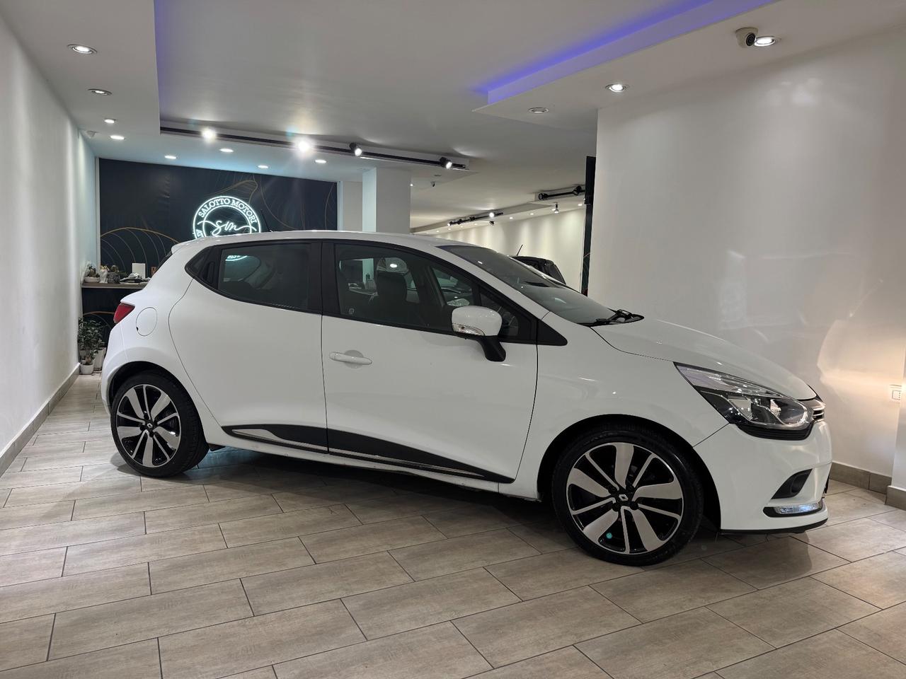 Renault Clio dCi Diesel 5 porte Moschino Intense