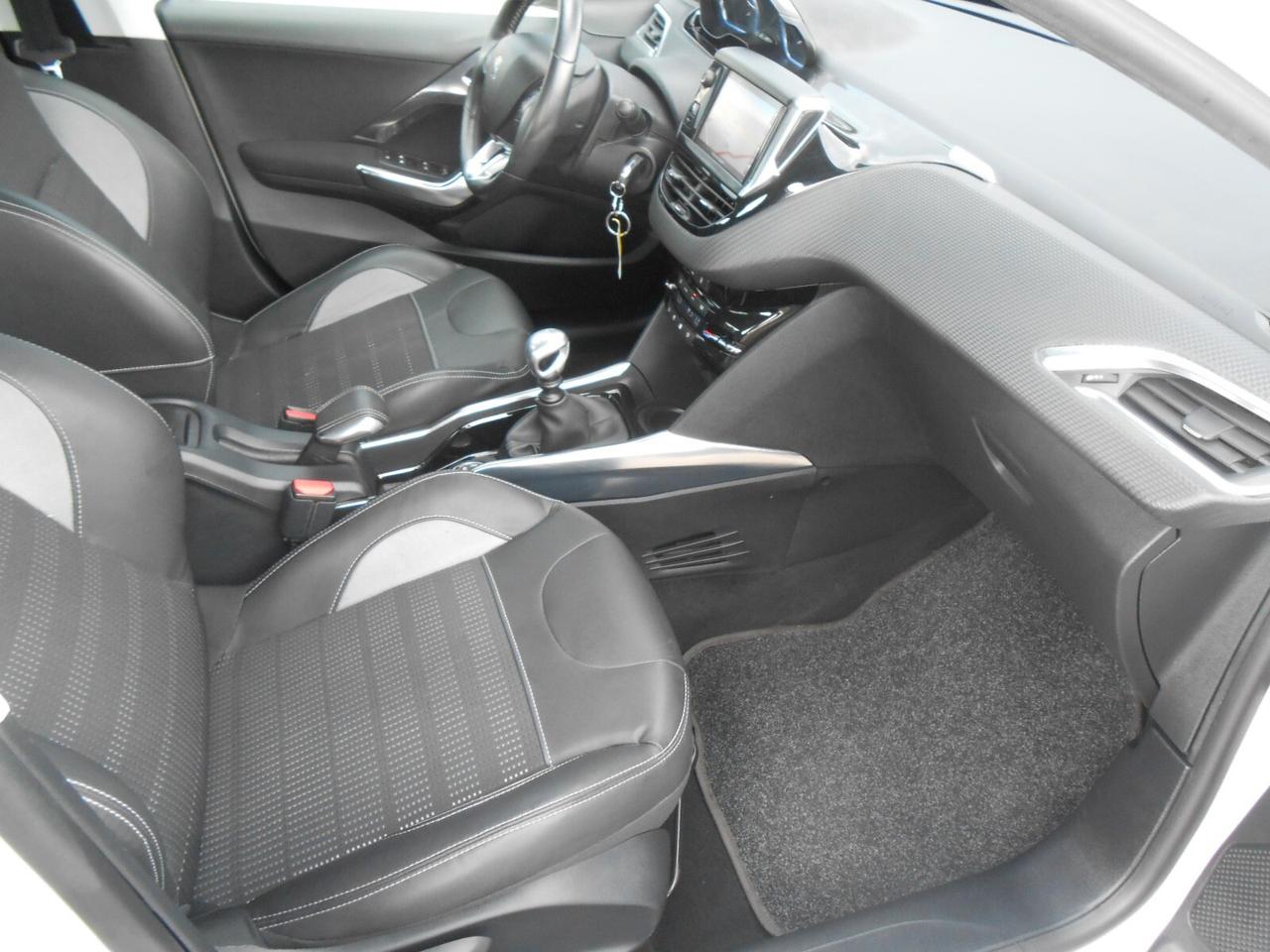 Peugeot 2008 1.6 e-HDi 115 CV Stop&Start Allure