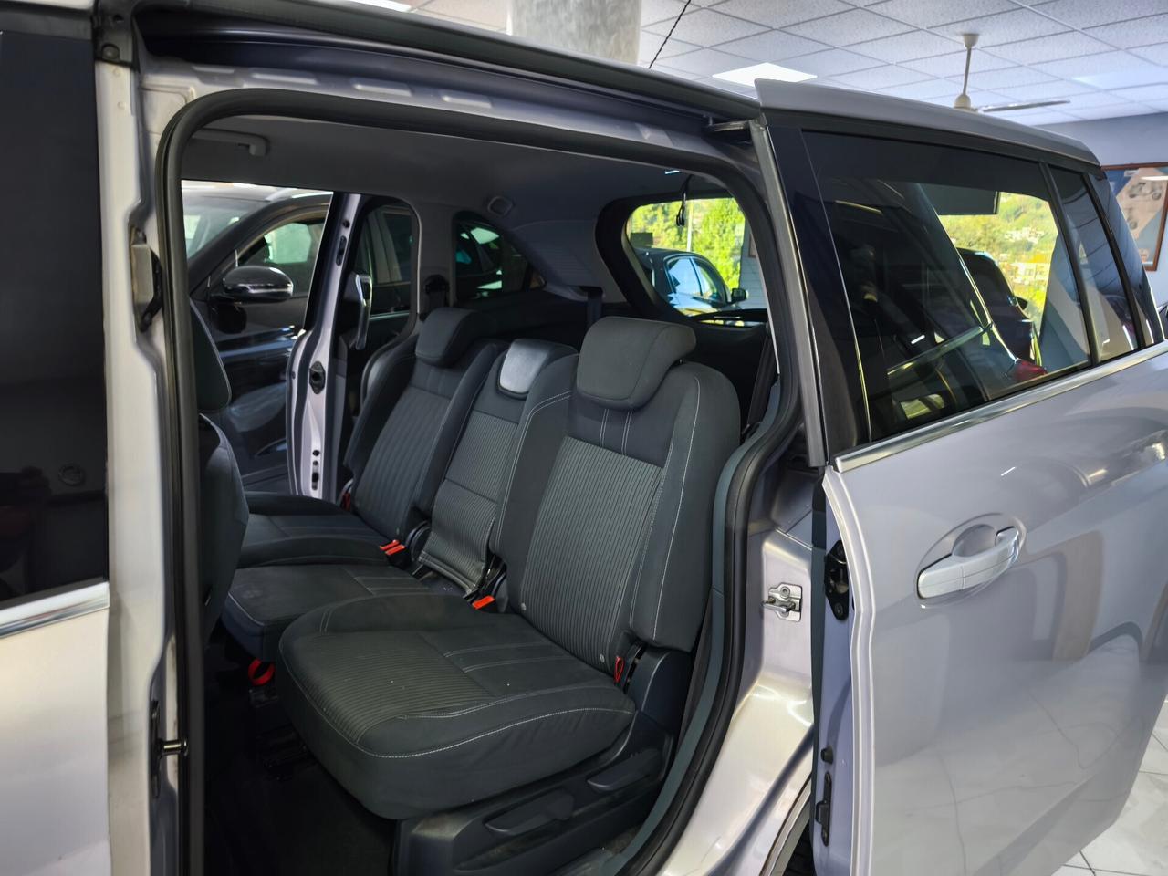 Ford C-Max 7 1.6 TDCi 115CV Titanium 7 posti