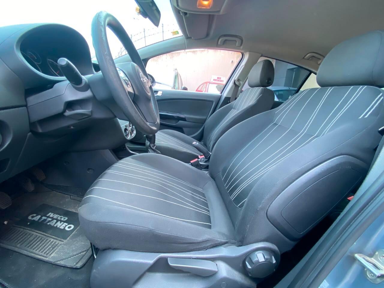 Opel Corsa 1.2 5 porte Easytronic Cosmo