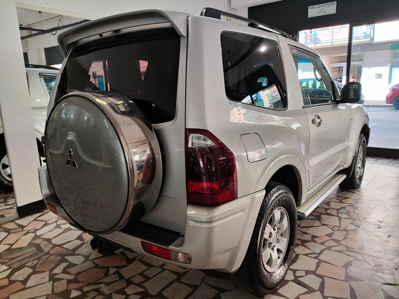 Mitsubishi Pajero 2.5 TDI 3p. GLX