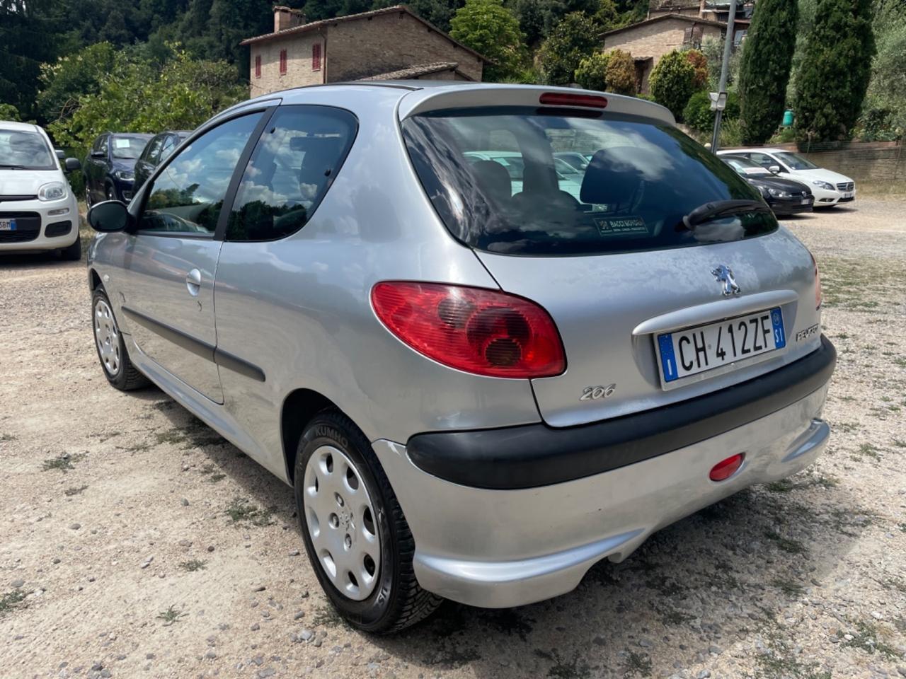 Peugeot 206 1.1 Benzina - Neopatentati