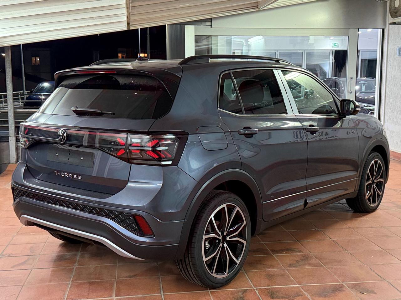 VOLKSWAGEN T-Cross 2024 T-Cross 1.0 tsi R-Line Plus 115cv dsg