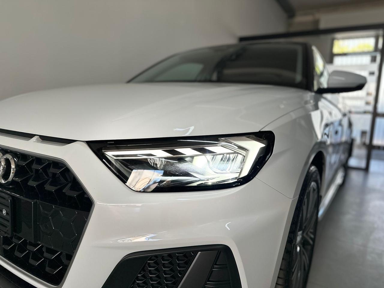 Audi A1 SPB 30 TFSI S tronic line edition