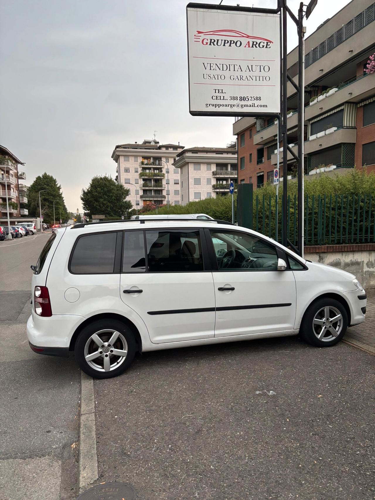 Volkswagen Touran 1.6 Trendline Bifuel G
