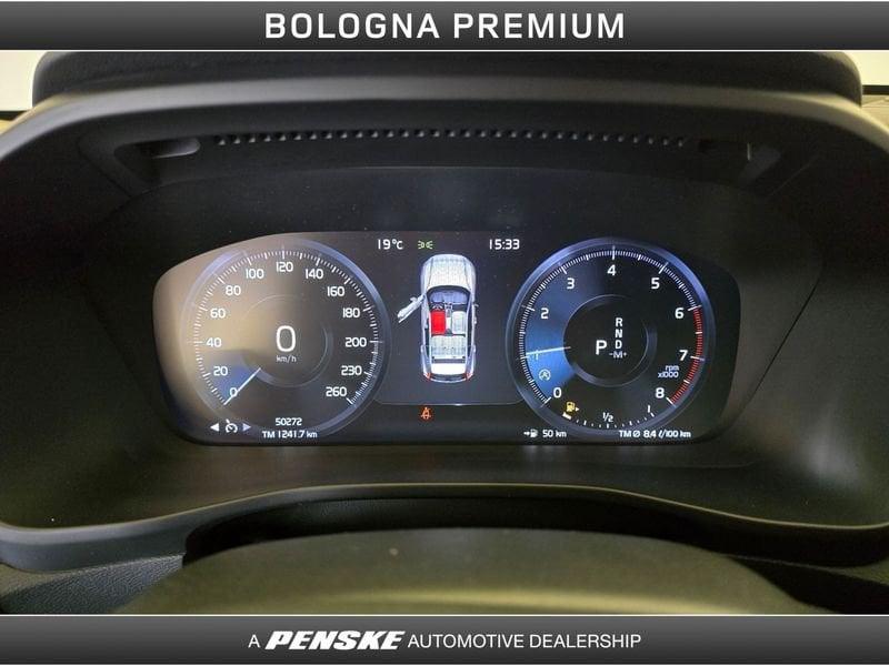 Volvo XC40 T2 Geartronic Momentum Core N1 - AUTOCARRO