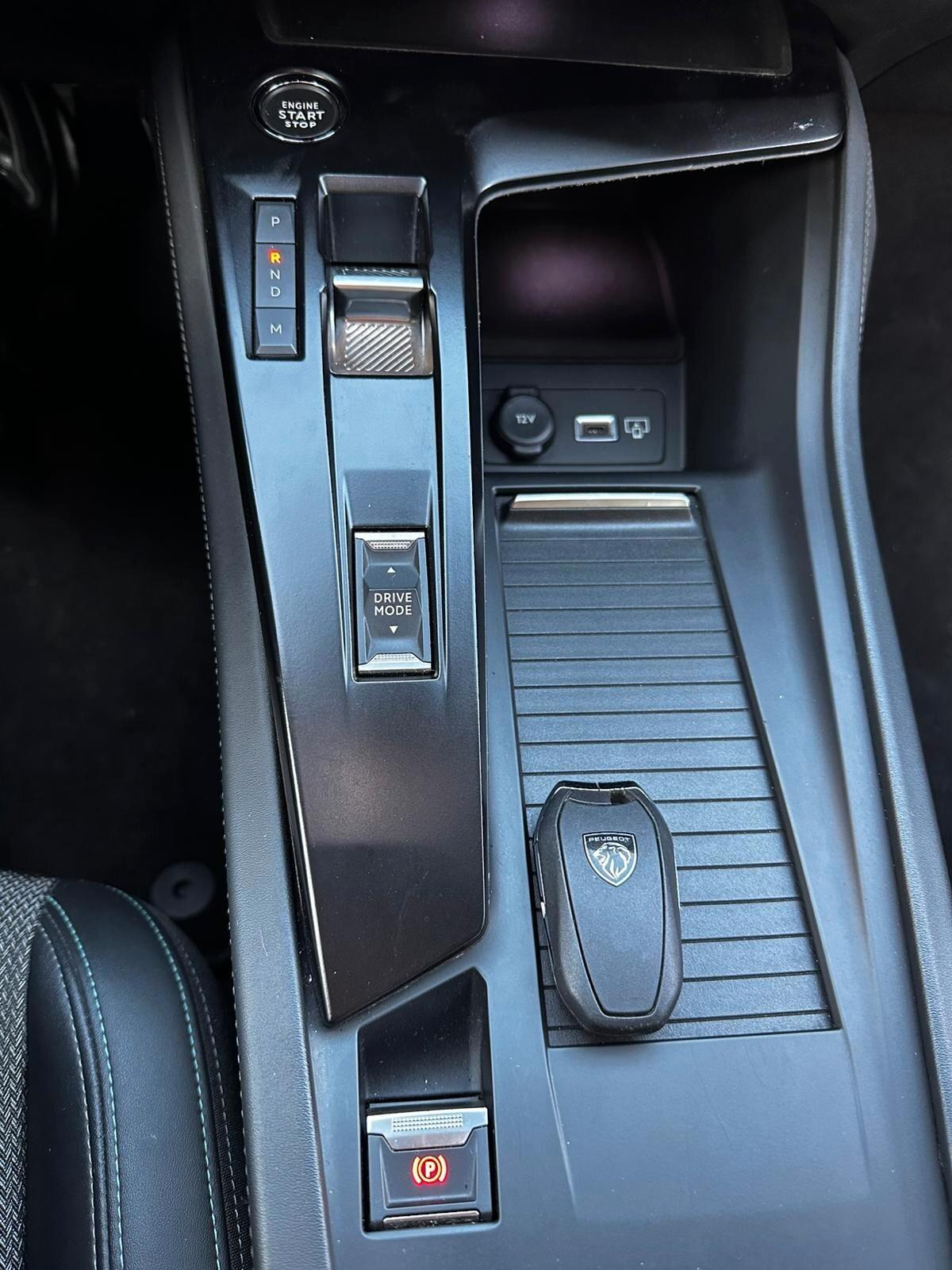 Peugeot 308 1.5cc 130cv BlueHDi S&S EAT8 Allure