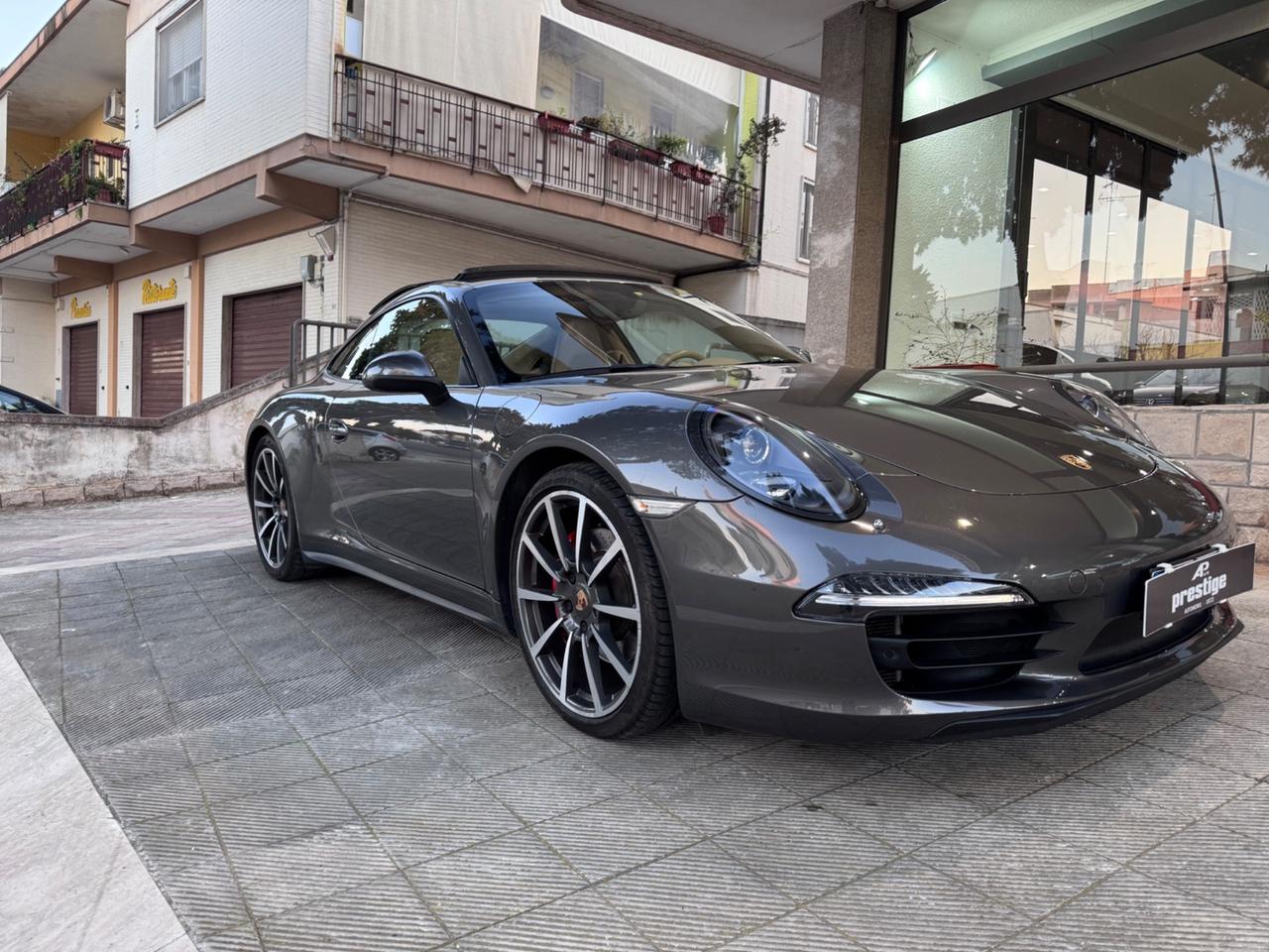 Porsche 911 3.8 Carrera 4S Coupé