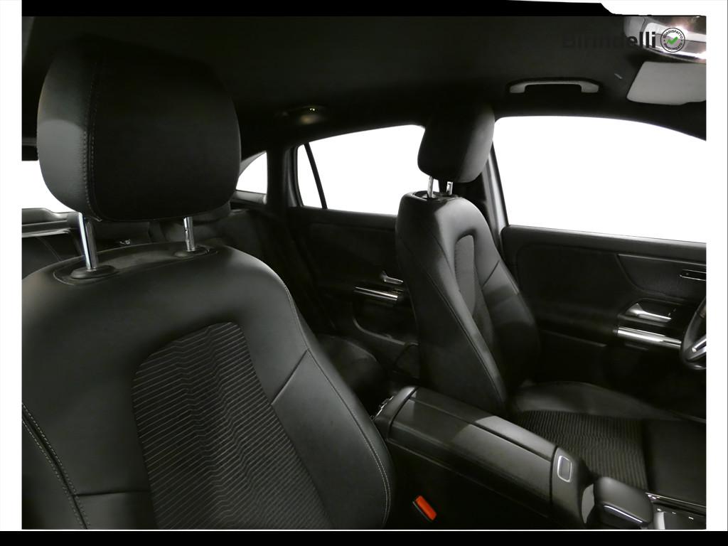 Mercedes-Benz GLA (H247) - GLA 200 d Automatic Sport