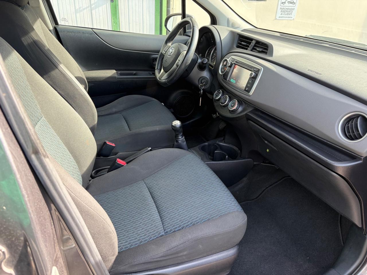 Toyota Yaris 1.0 5 porte