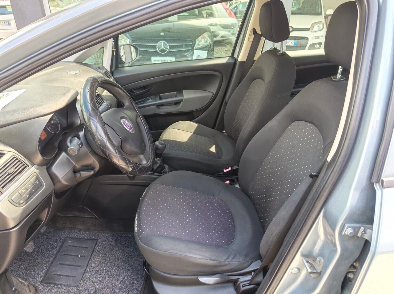 Fiat Grande Punto 1.3 MJT 75 CV 5 p - LEGGI