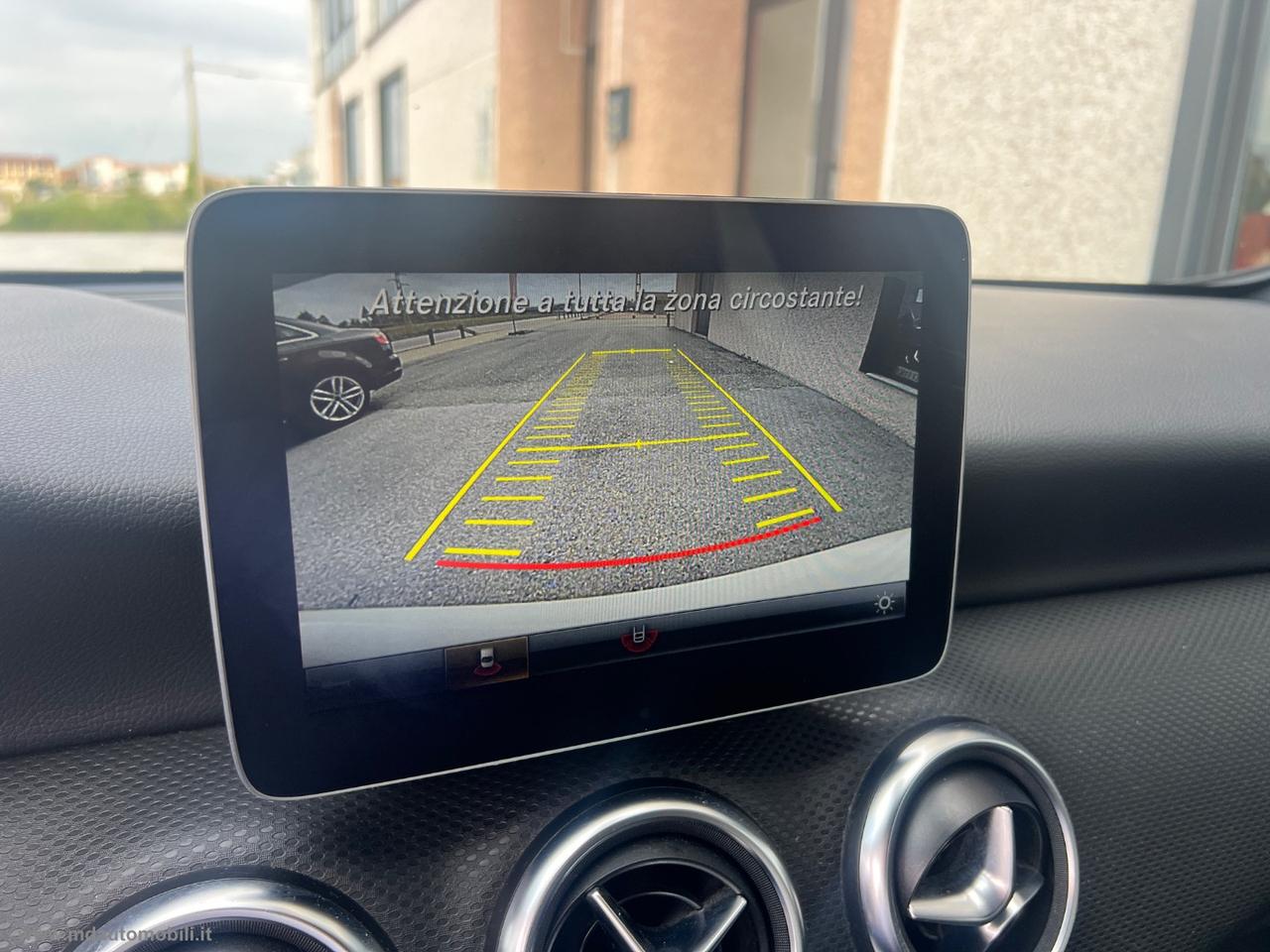 MERCEDES-BENZ A 180 d Premium PACK AMG