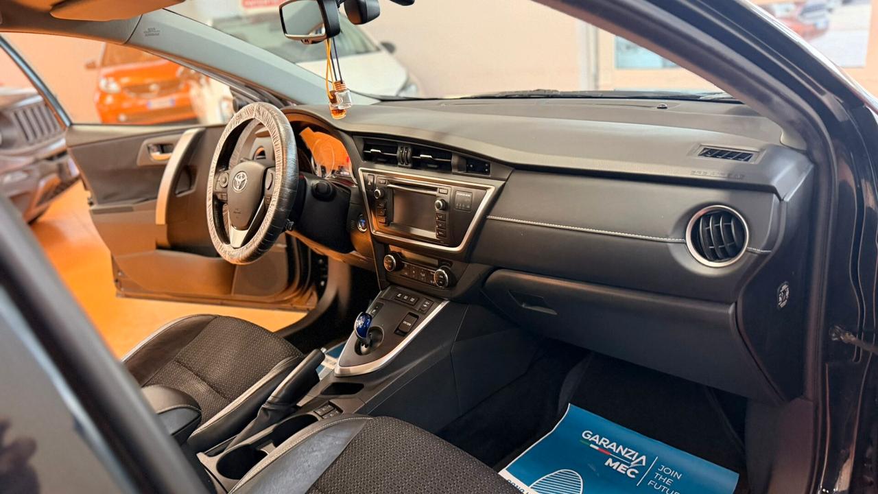 Toyota Auris 1.8 Hybrid 5 porte Lounge