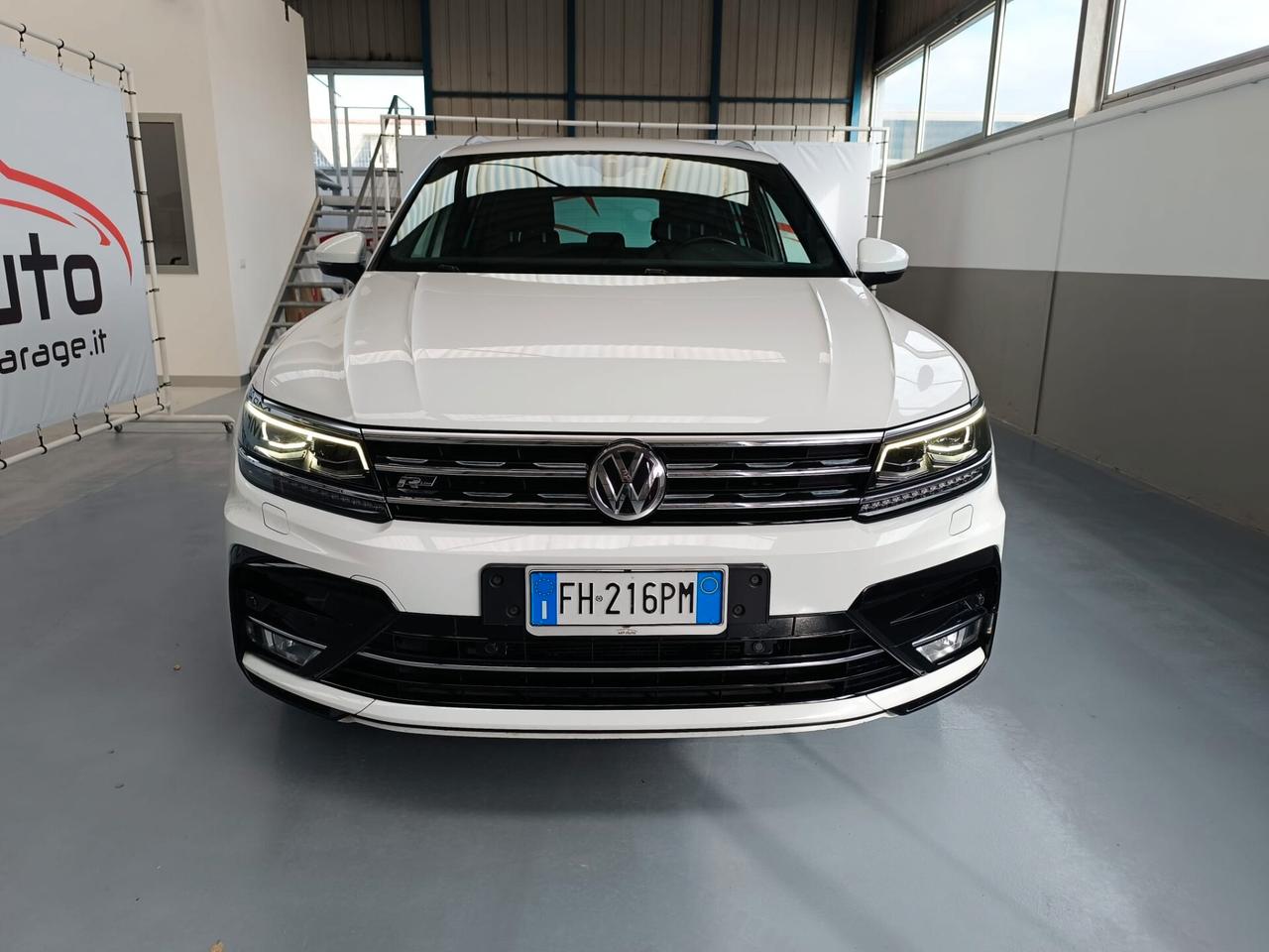 Volkswagen Tiguan 2.0 TDI SCR DSG Executive R-LINE BlueMotion Technology