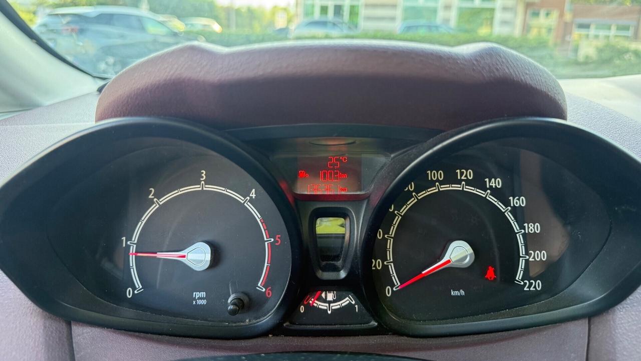 Ford fiesta Diesel 1.4 TDCi neopatentati UNIPROPRIETÀ