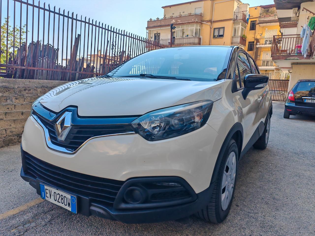 Renault Captur 0.9 TCe ZONA VOMERO TABLET CARPLAY